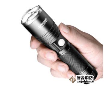 強(qiáng)光手電LED冷光源照明用